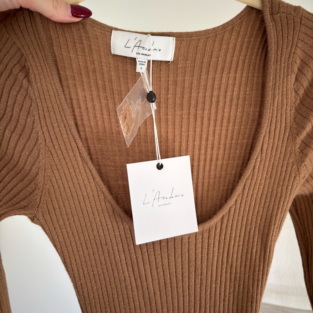 L'Academie Brown Ribbed V-Neck Sweater